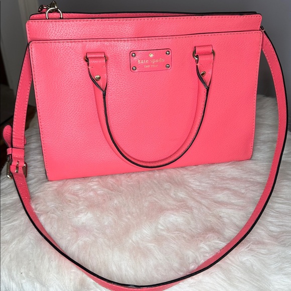 Kate Spade EUC coral pebble, leather satchel bag. Cross/removeable strap - Picture 2 of 11